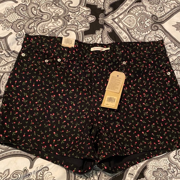 Levi's Pants - Levi’s shorts. Black with rose bud detail